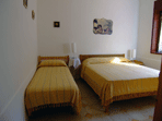 prima camera da letto