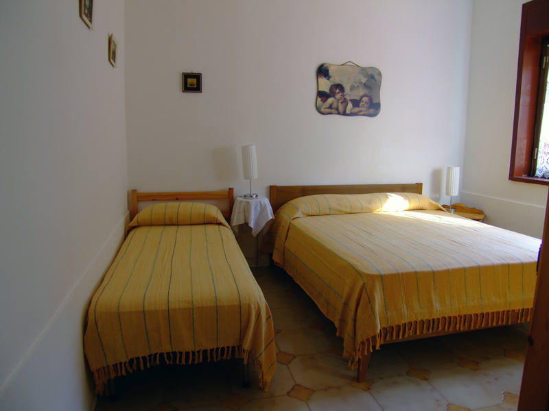 prima camera da letto