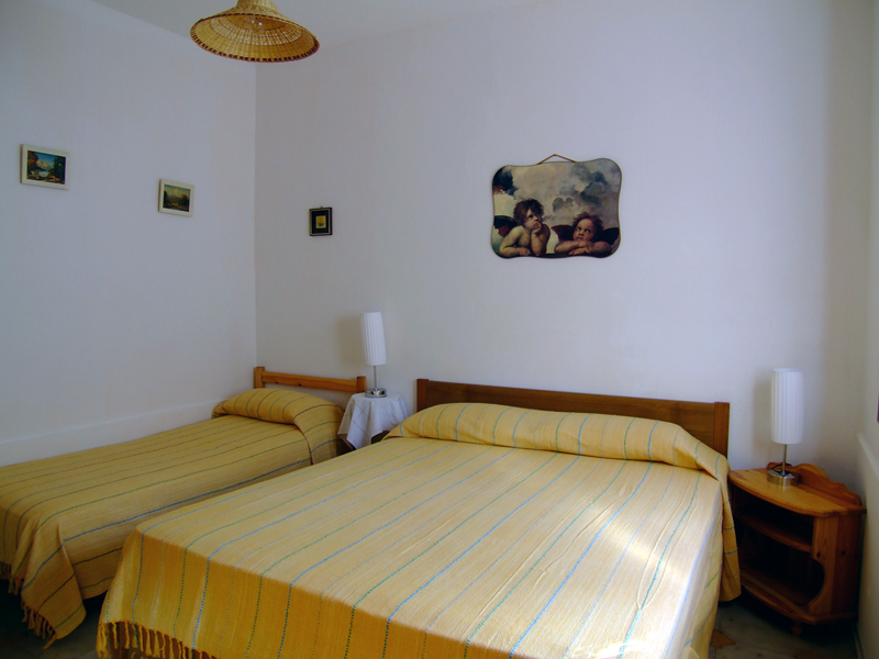 prima camera da letto