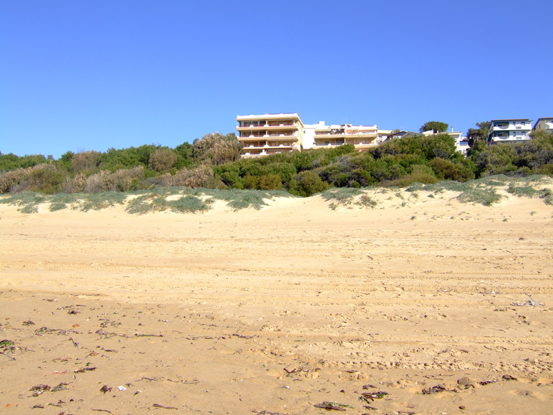 il palazzo visto dal mare
