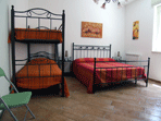 prima camera da letto