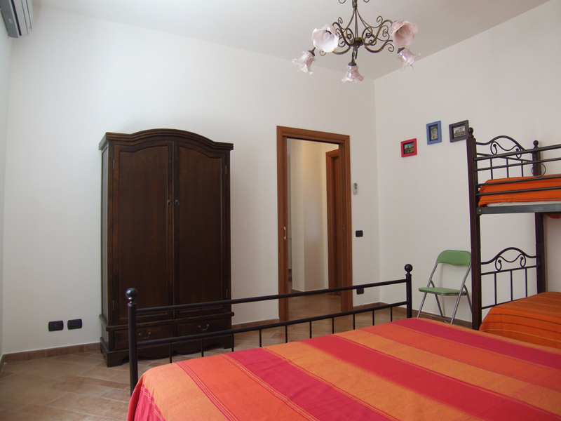 prima camera da letto